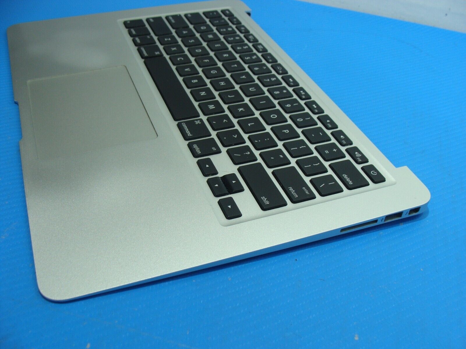 MacBook Air A1466 Mid 2013 MD760LL/A 13