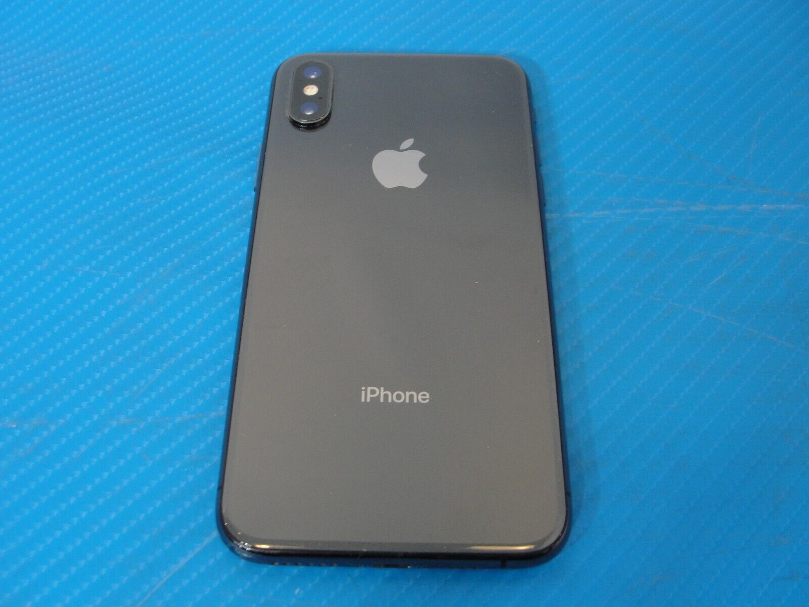 Apple iPhone XS 256GB Space Gray AT&T MT8X2LL/A No cracks, no scratches