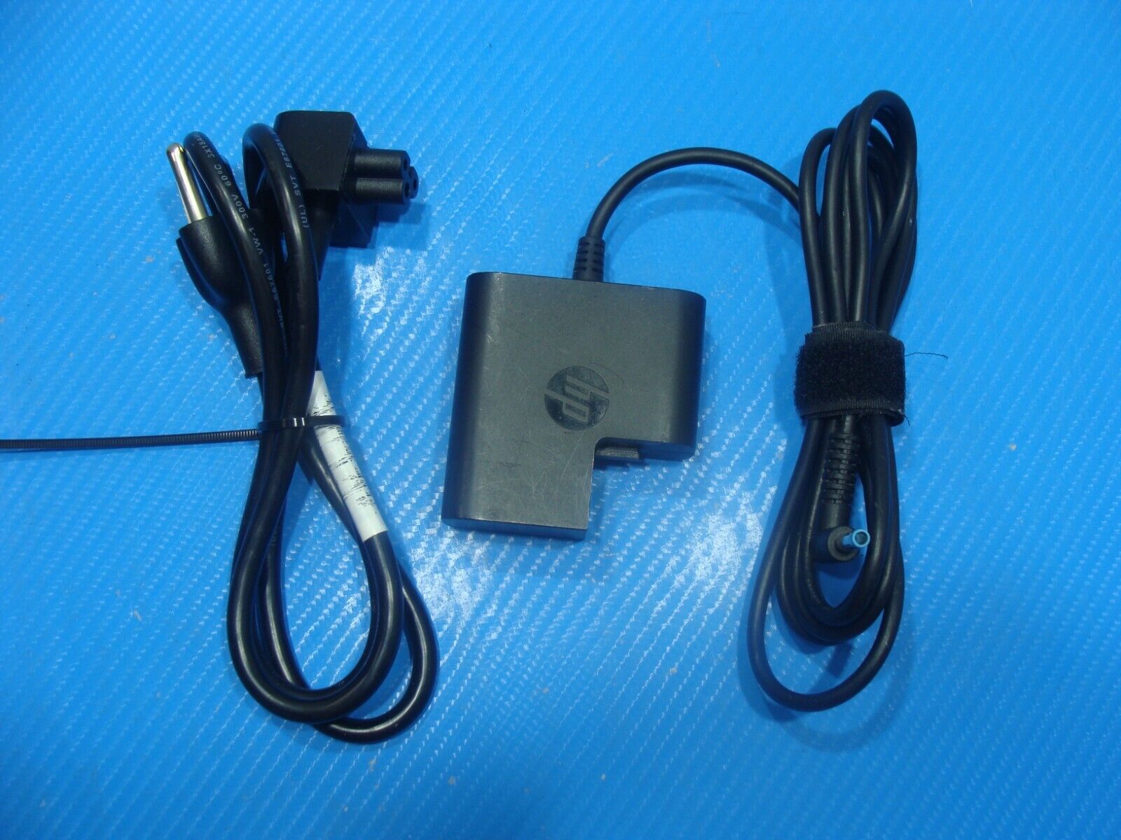 Genuine HP 854116-850 853490-001 19.5V 2.31A  AC Power Adapter Charger 45W