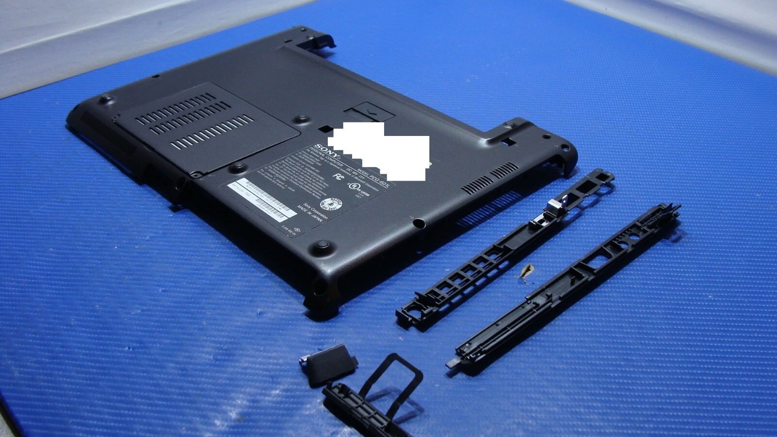 Sony VAIO 13.3 PCG-6D1L VGN-S260 OEM Laptop Bottom Case w/Cover Door 4-683-178