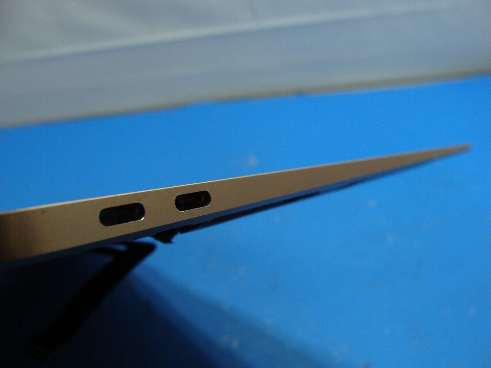 MacBook Air A2179 13 Early 2020 MVH52LL/A Top Case w/Battery Gold 661-15388