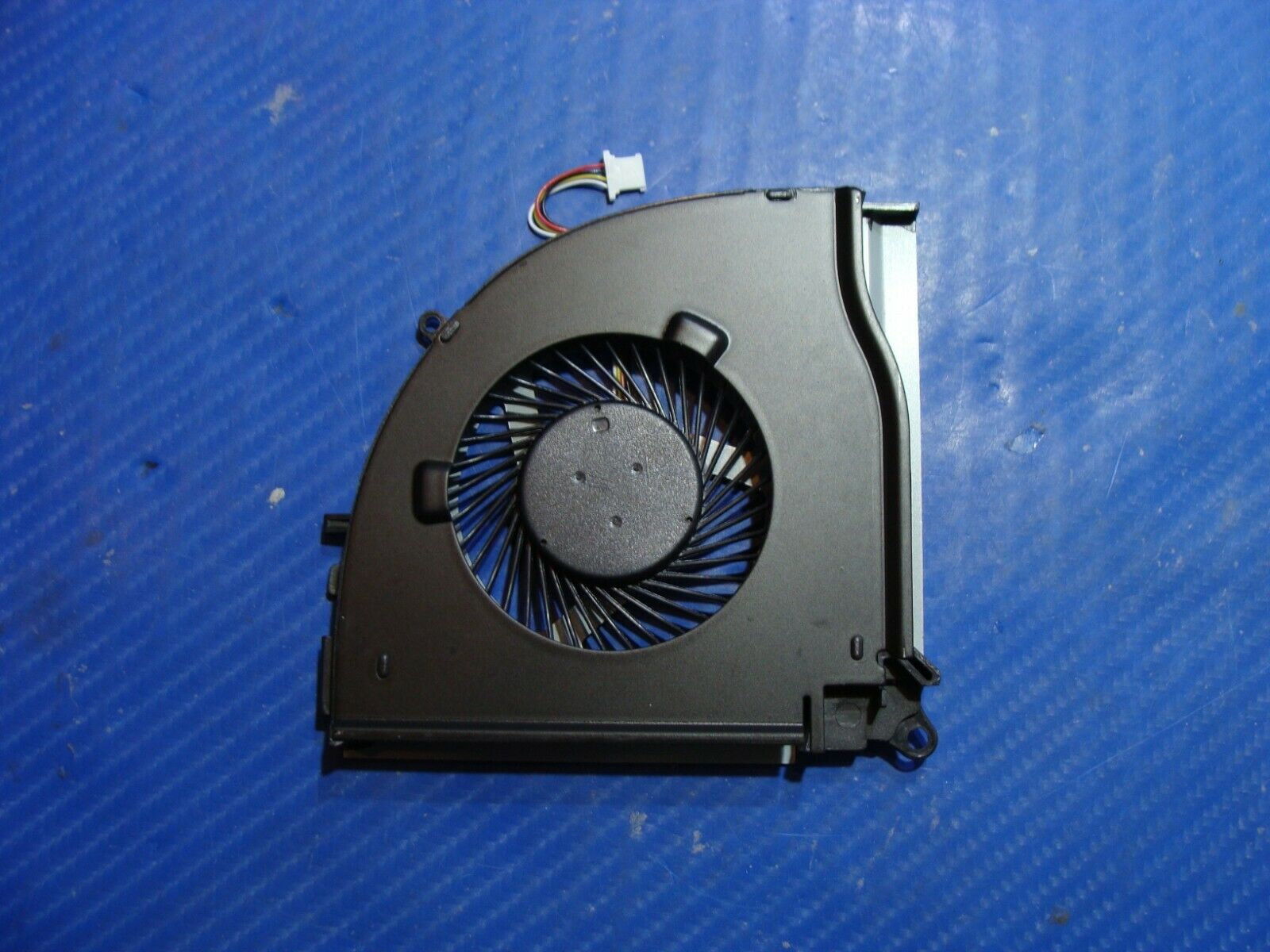 Dell Inspiron 15-5577 15.6