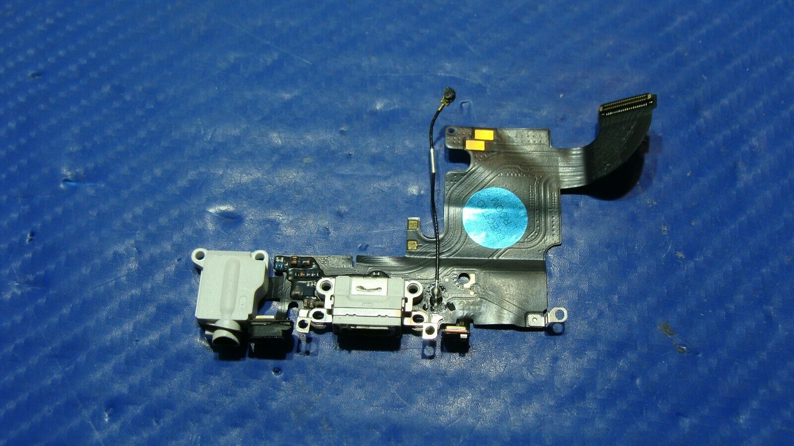 iPhone 6s AT&T A1633 4.7