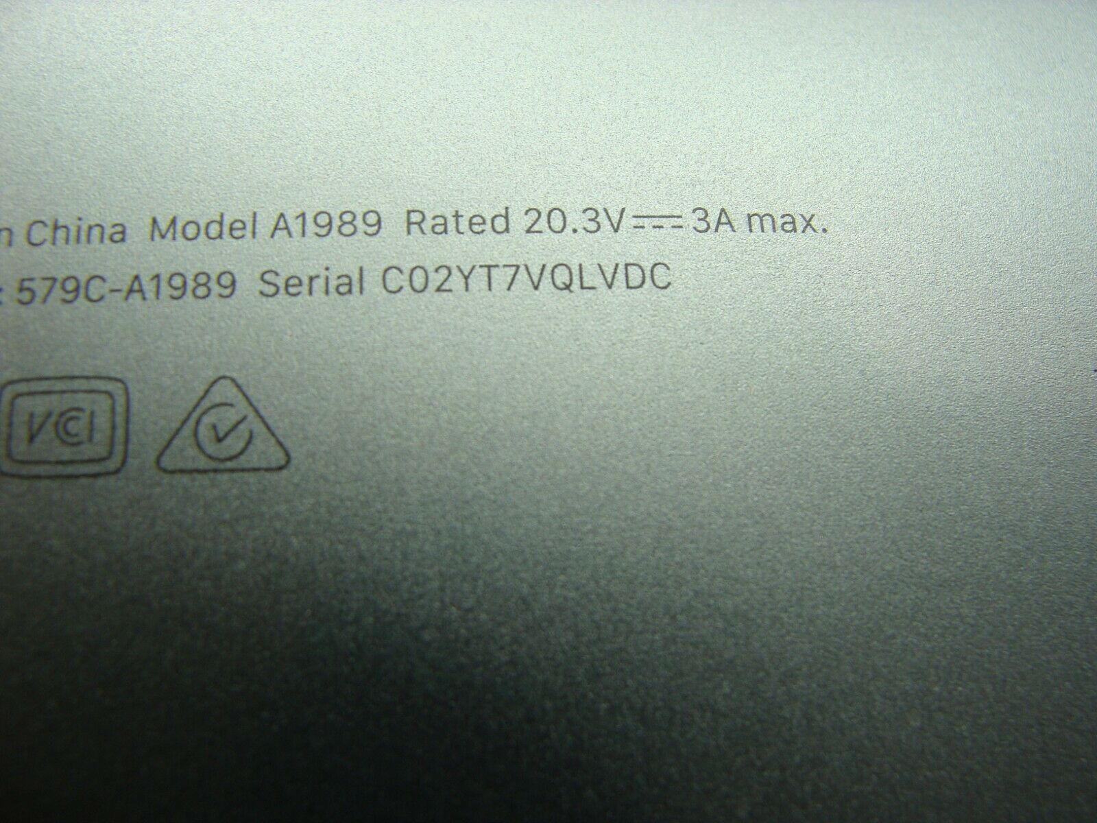 MacBook Pro A1989 MV962LL/A Mid 2019 13