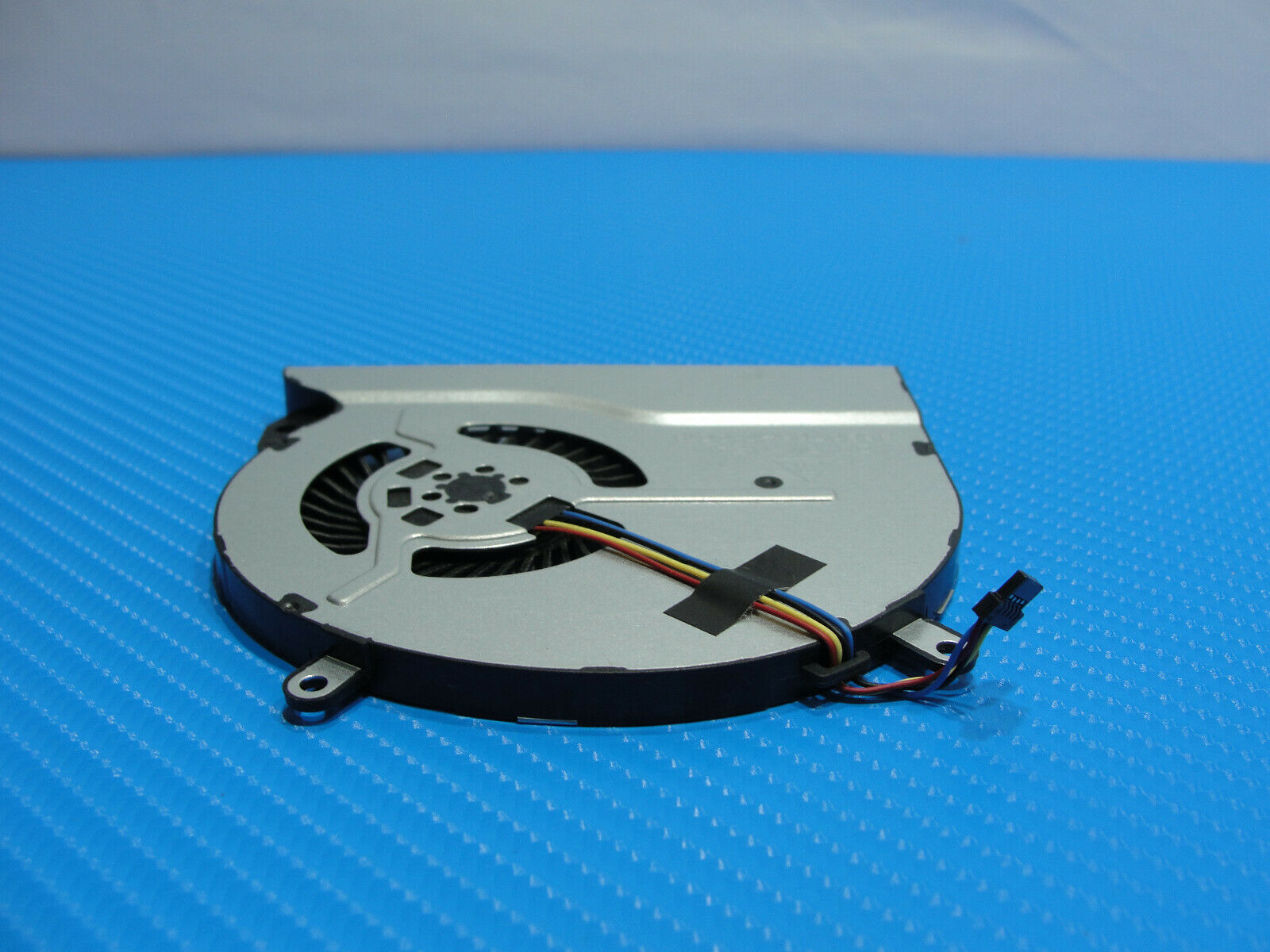 HP Pavilion 15-b119wm 15.6