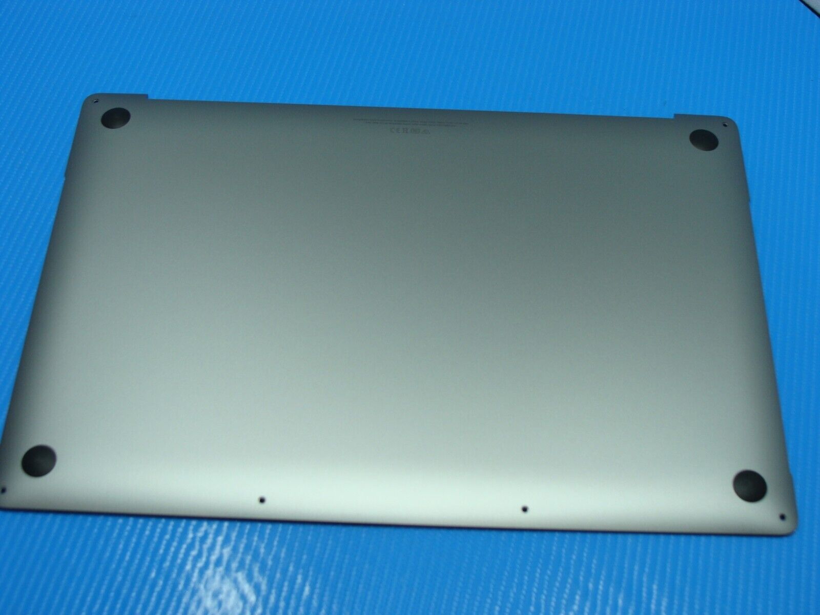 MacBook Pro A1990 15