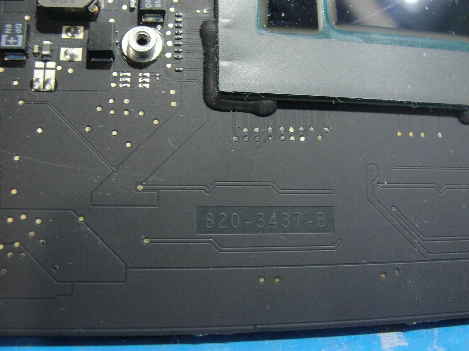 MacBook Air A1466 13