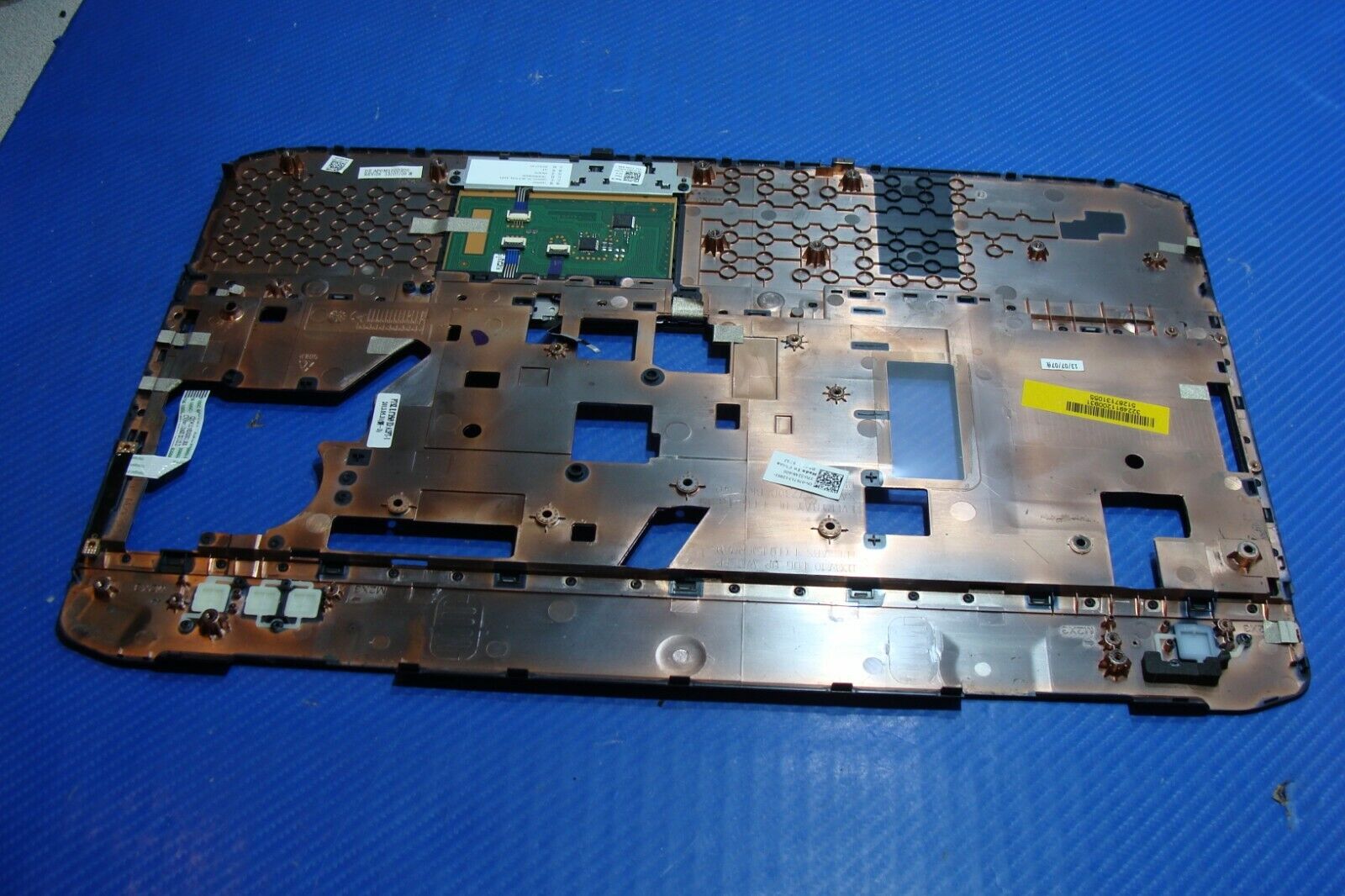 Dell Latitude 15.6 E5530 Genuine Laptop Palmrest w/Touchpad Y4RP3 AP0M1000200