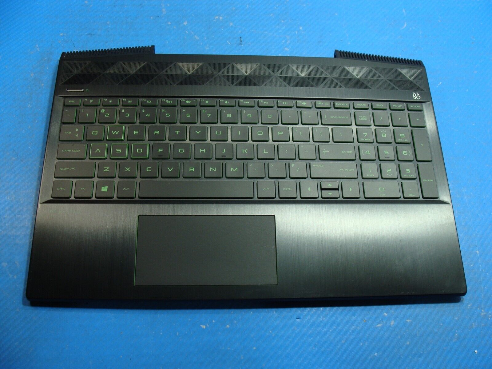 HP Pavilion 15.6 15-cx0056wm Palmrest w/TouchPad BL Keyboard AM28B000810 Grd A