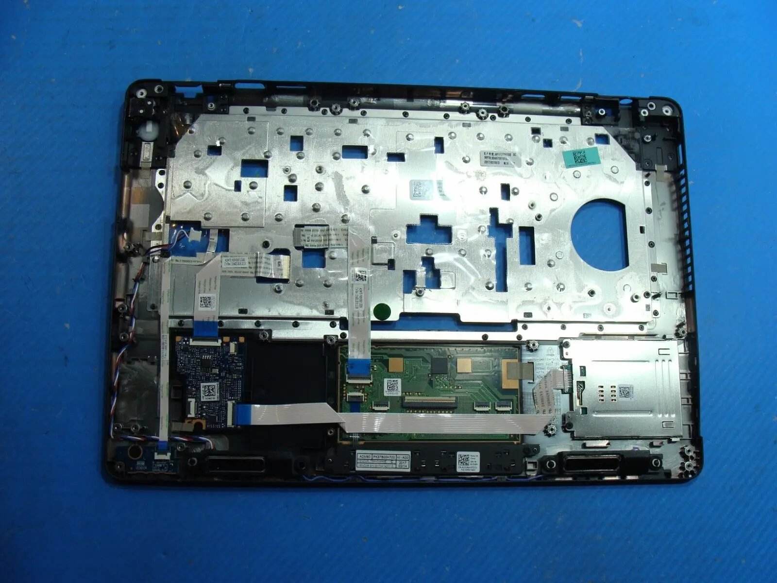 Dell Latitude 14” E5470 OEM Laptop Palmrest w/Touchpad & Speakers AP1FD000200 - Tested Computer Laptop Parts