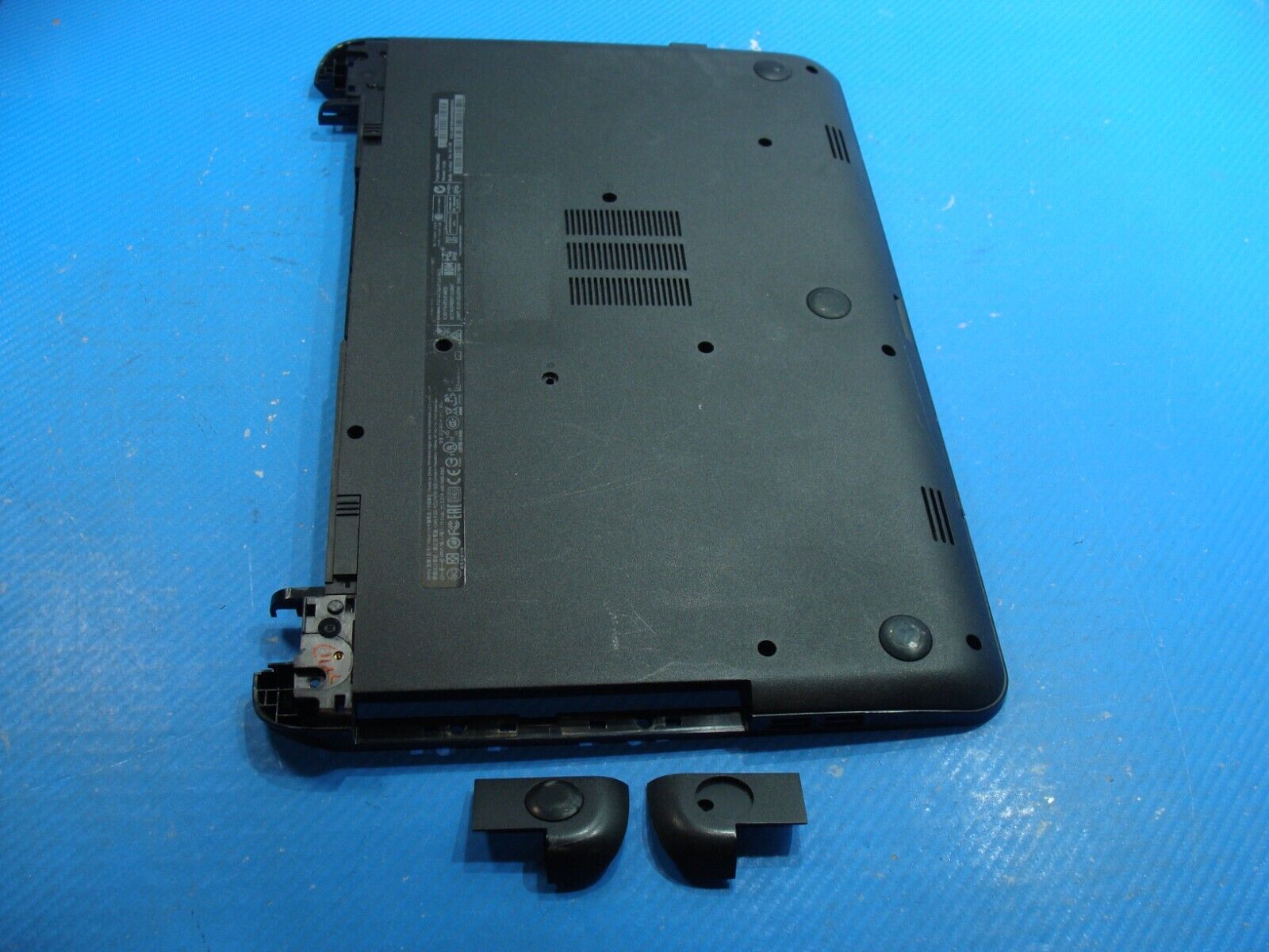 HP 15.6” 15-ro53cl Genuine Laptop Bottom Case w/Speakers AP14D000D00 775087-001