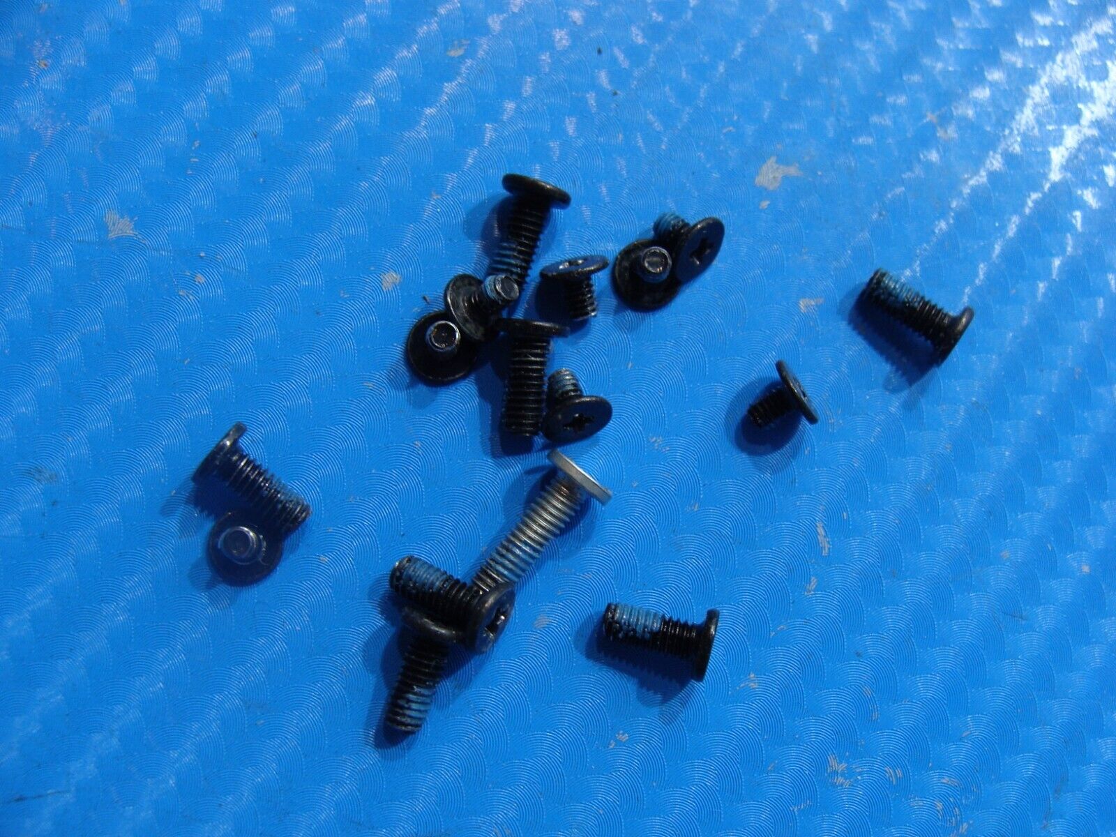 HP Pavilion 15-da0012dx 15.6