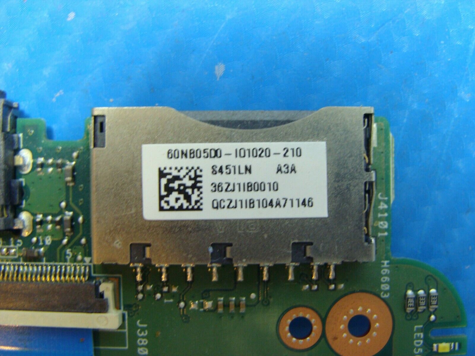 Asus VivoBook V451L 14