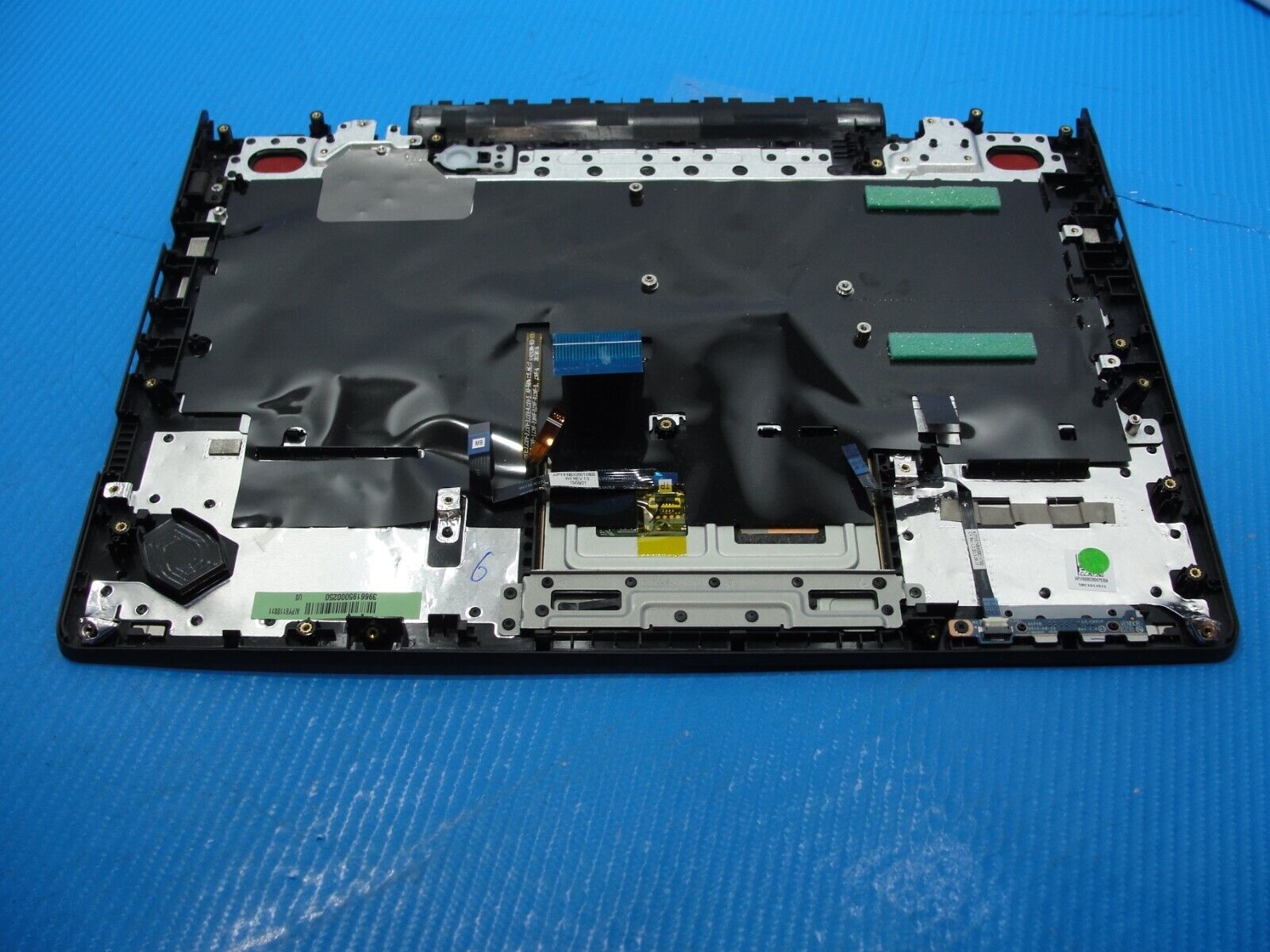 Lenovo IdeaPad Y700-14ISK 14