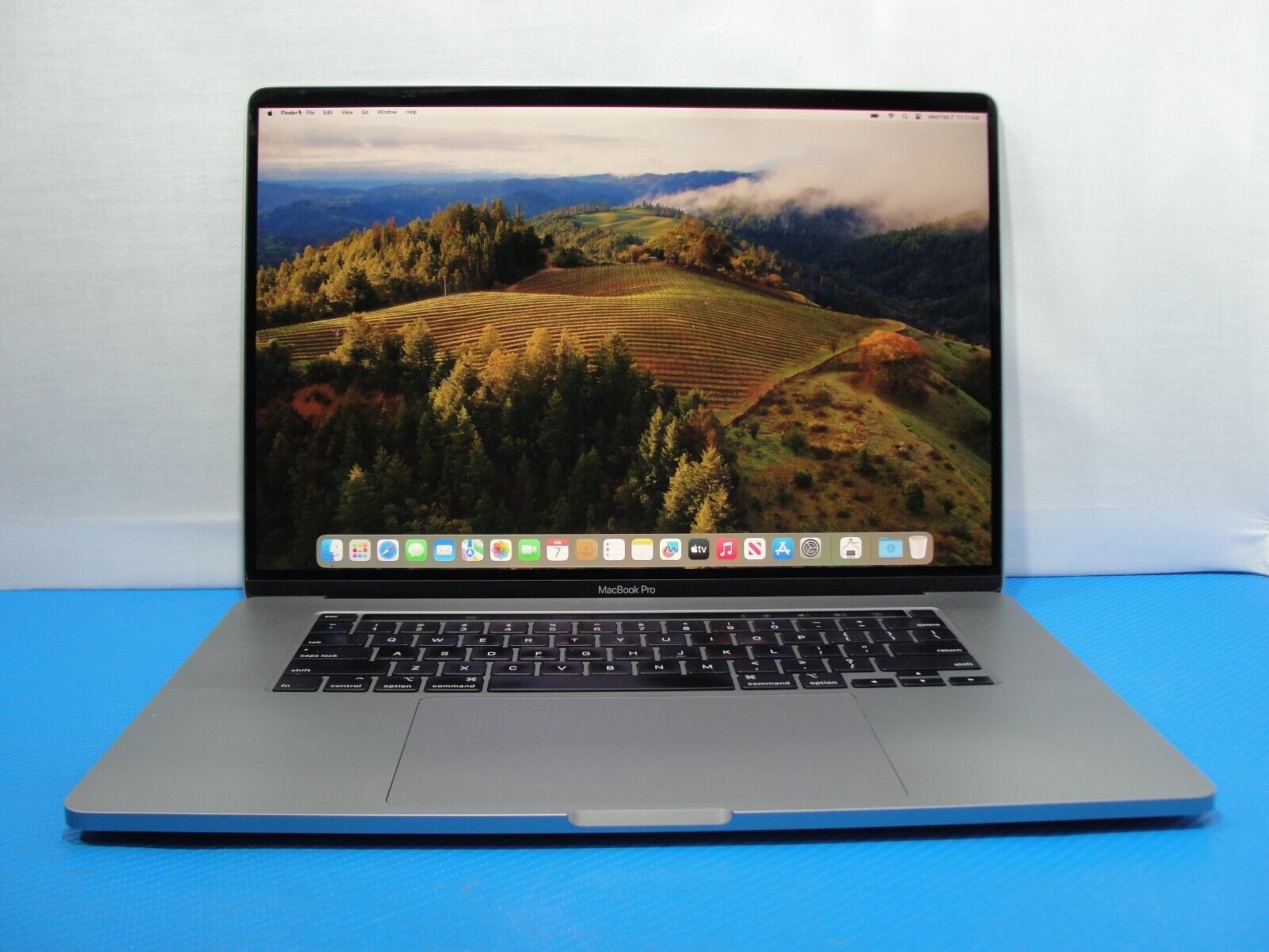 148 cycles Apple MacBook Pro 16 A2141 2019 Core i7-9 16GB 512GB Radeon Pro 5300M