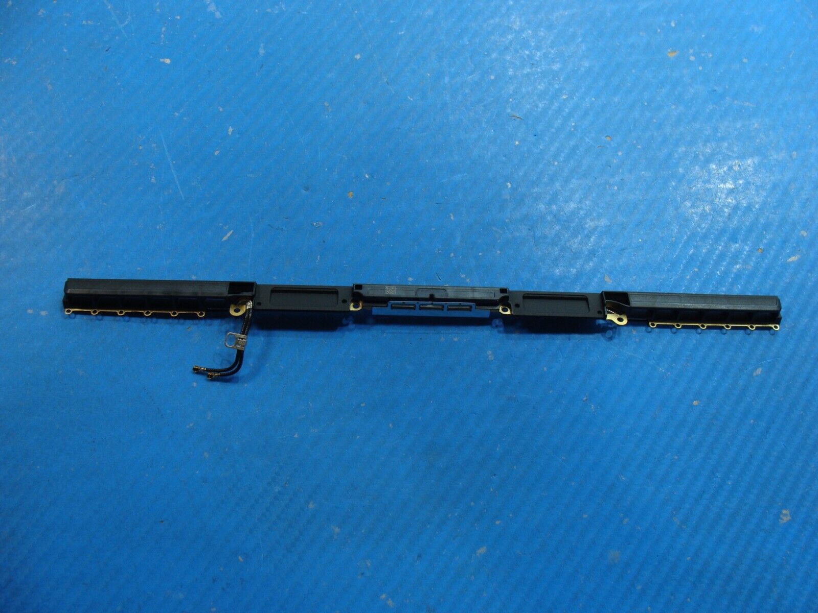 MacBook Pro 13 A2338 Late 2020 MYDA2LL/A Genuine Rear Vent & Antenna