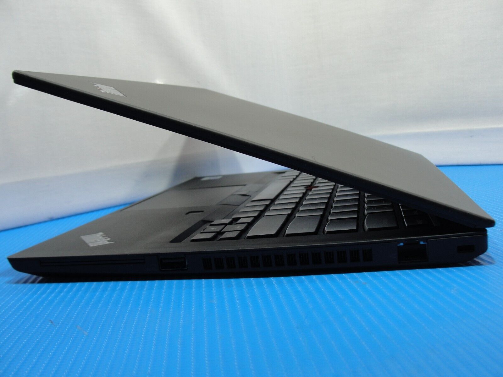Lenovo ThinkPad T14 Gen 1 14