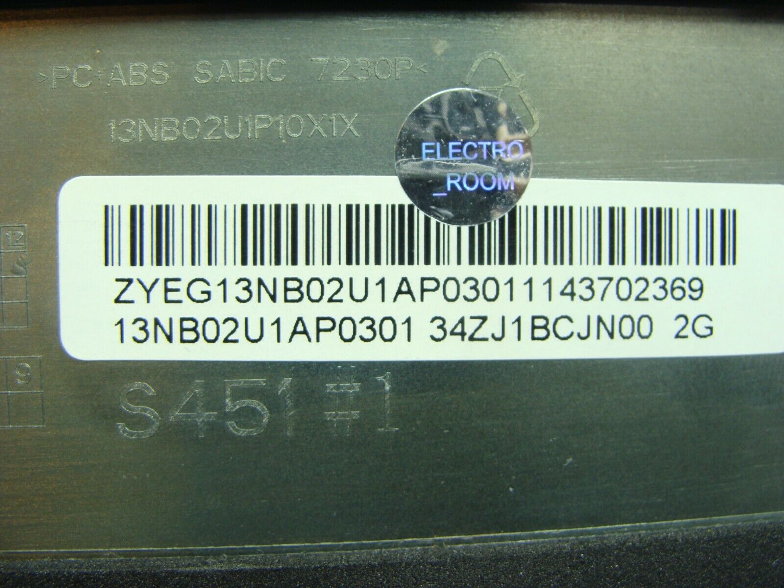 Asus VivoBook V451L 14