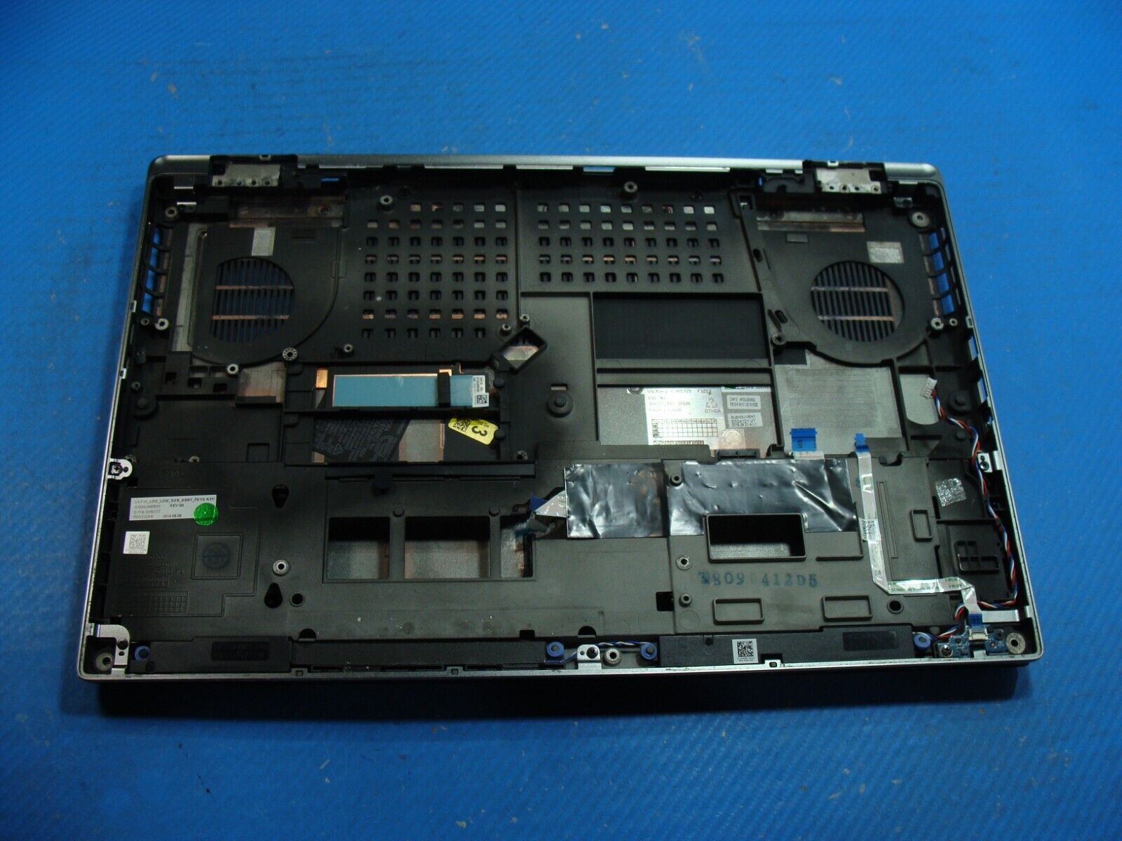 Dell Precision 15.6 7530 OEM Laptop Bottom Case w/Cover Door V9DC7 AM26J000B01
