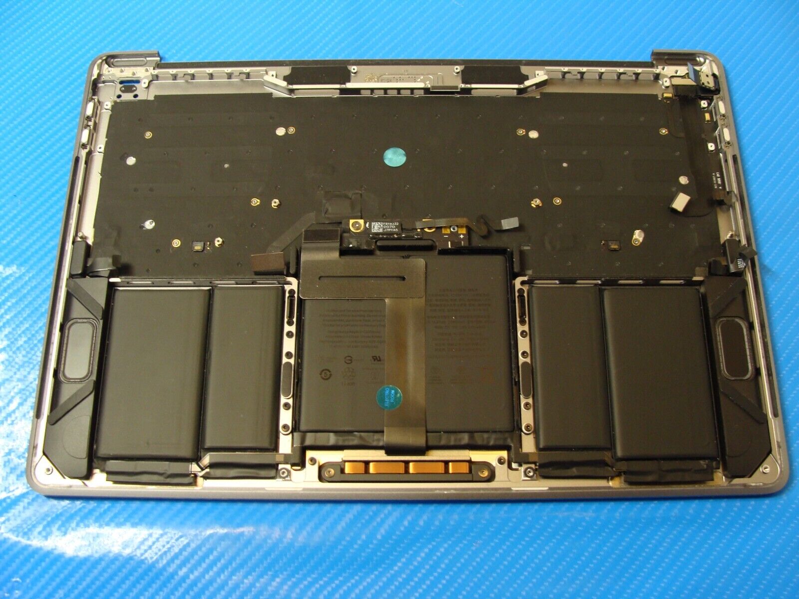 MacBook Pro A1989 13