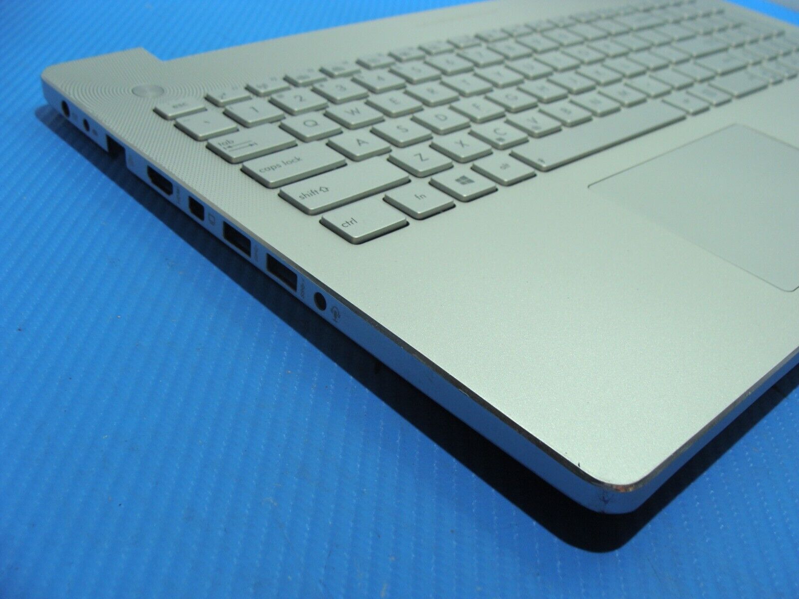 Asus 15.6” N550J Palmrest w/Backlit Keyboard TouchPad Speakers 13NB00K1AM0251