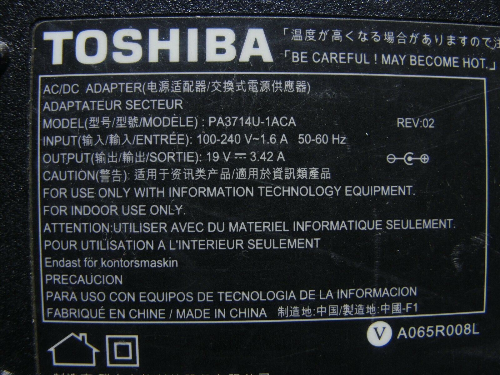 Genuine Toshiba AC Adapter Power Charger 19V 3.42A 65W PA3714U-1ACA G71C000AE212 