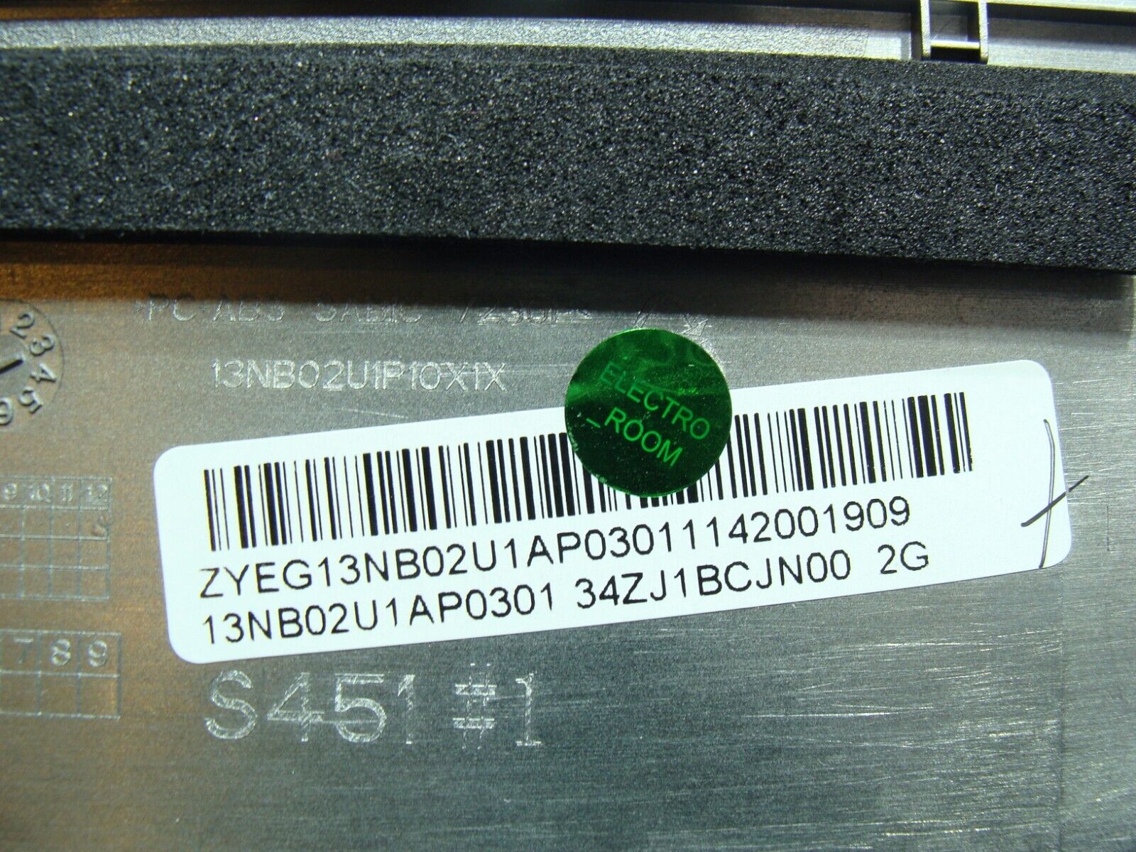 Asus VivoBook V451LA-DS51T 15.6