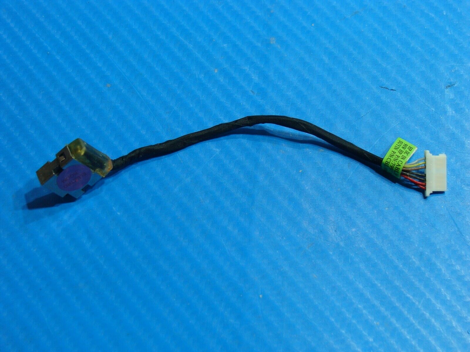 HP Notebook 15-ay009dx 15.6