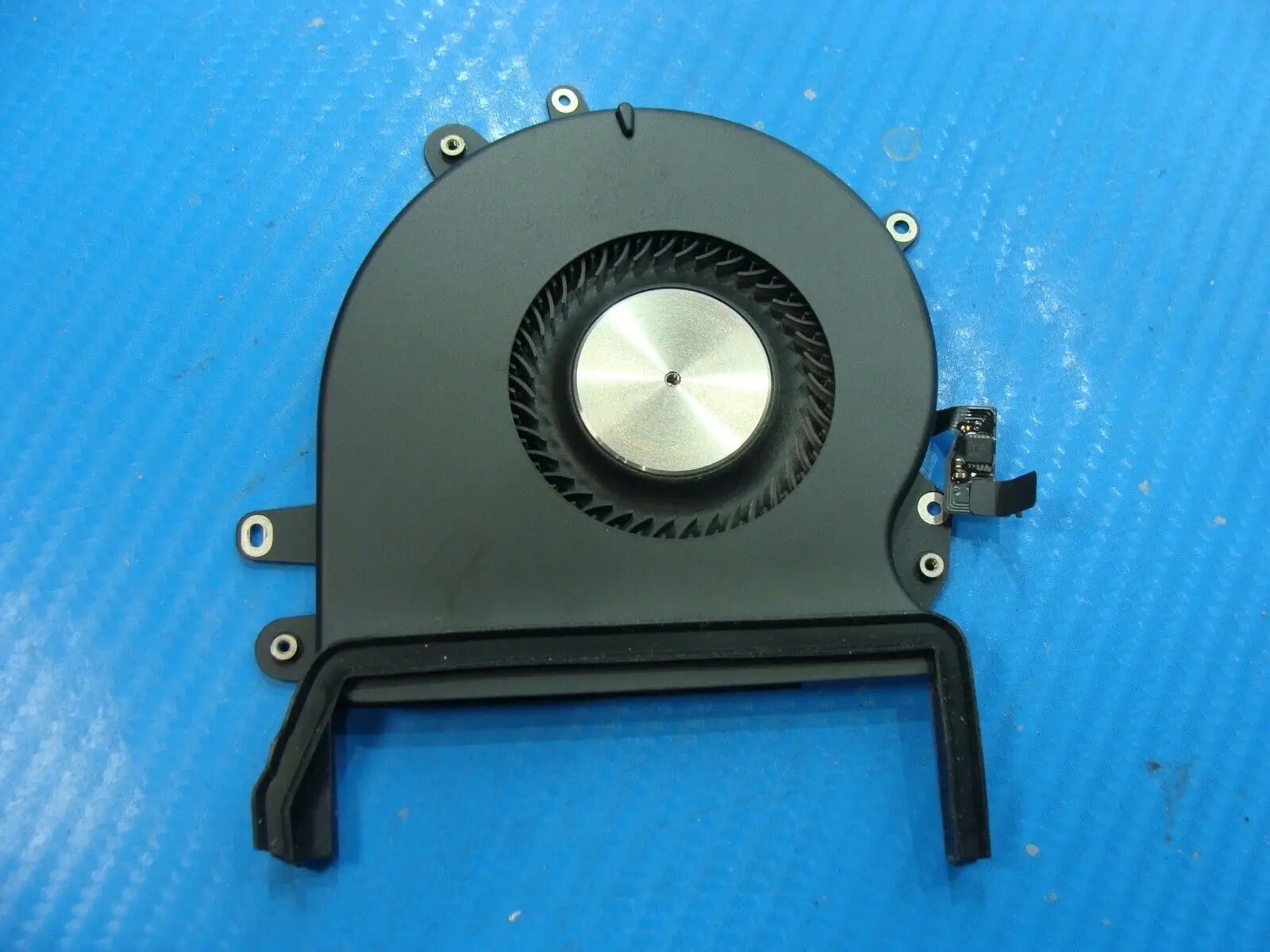 MacBook Pro A2141 16