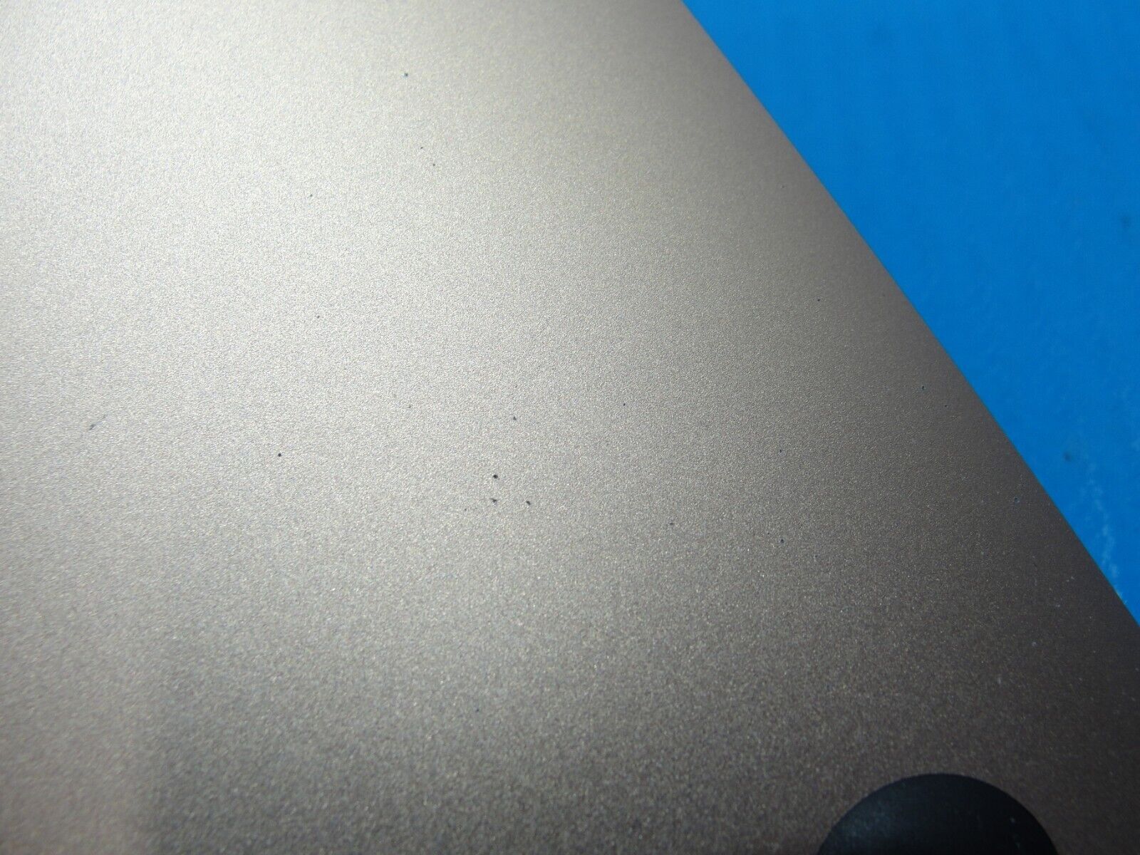 MacBook Pro A1932 13.3