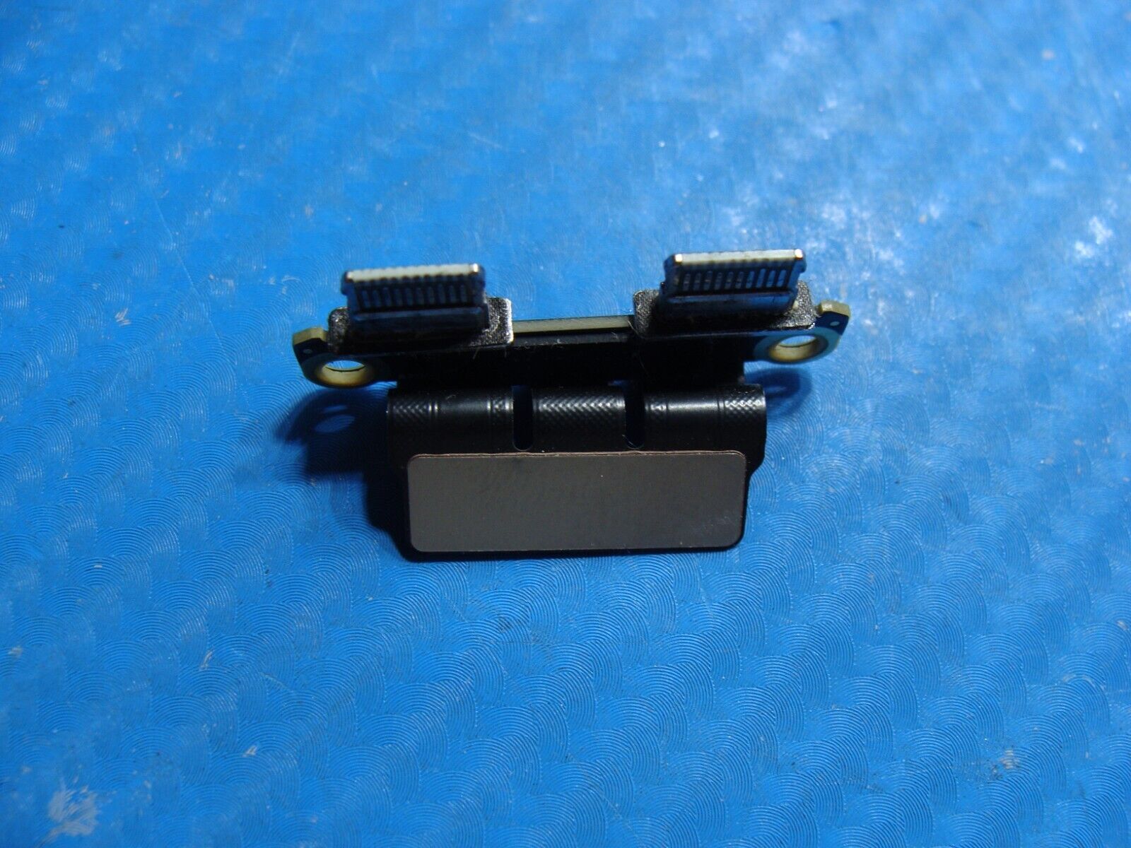 MacBook Pro A1989 13