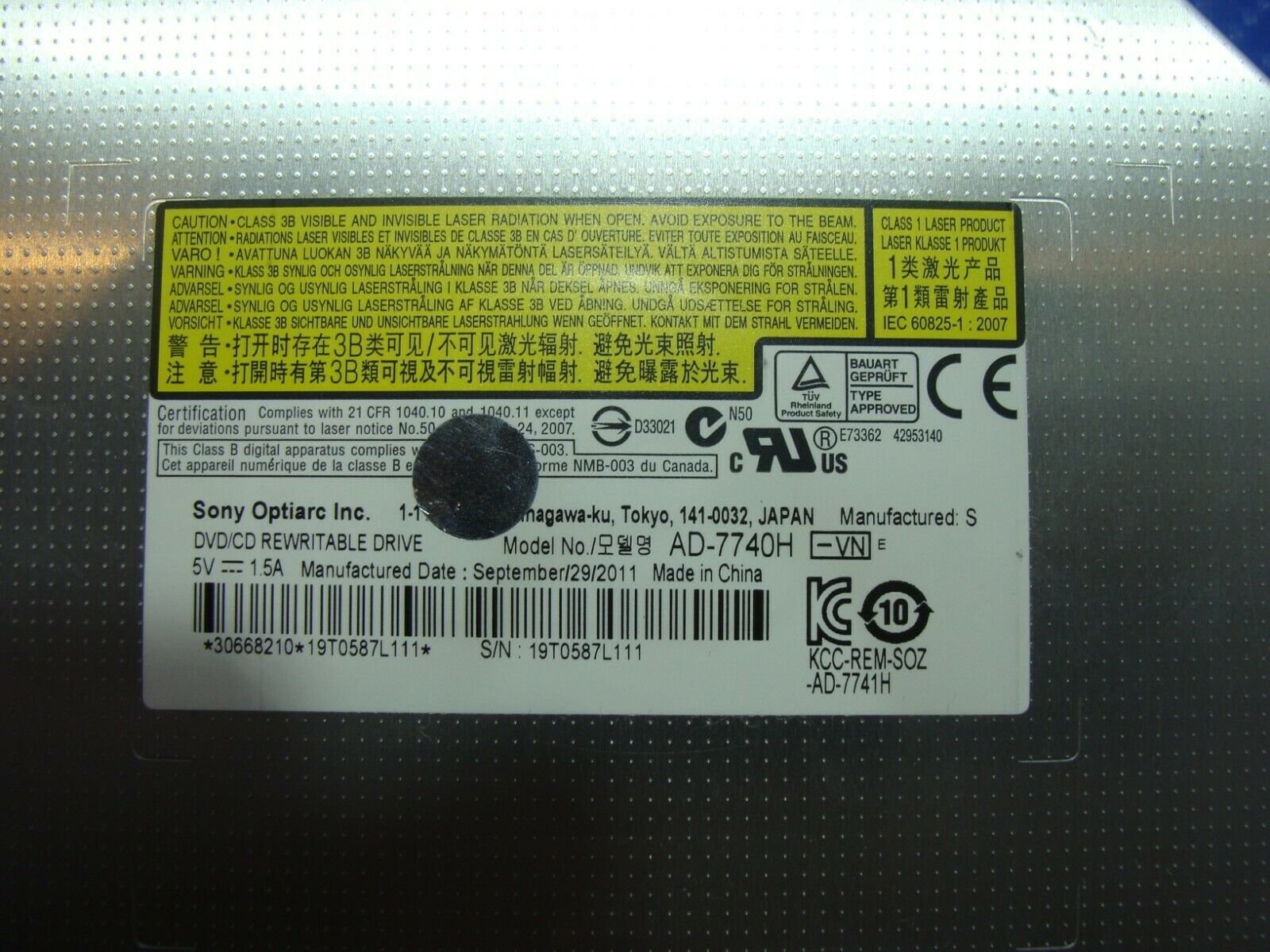 Sony VAIO VPCEH2M0E 15.5