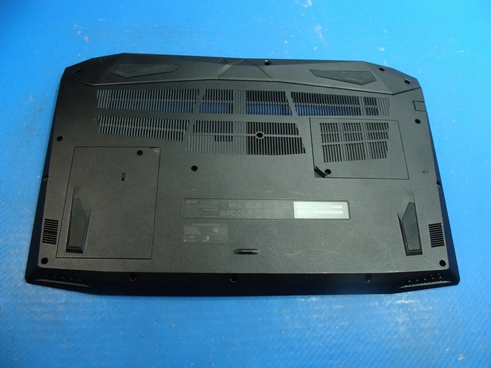 Acer Nitro 5 AN515-42-R5ED 15.6 Bottom Case w/Cover Doors AP290000710