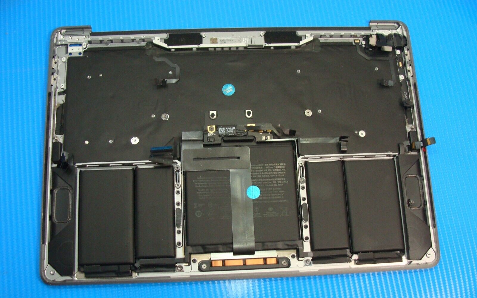 MacBook Pro A2251 2020 BTO 13 Genuine Top Case w/Battery Space Gray