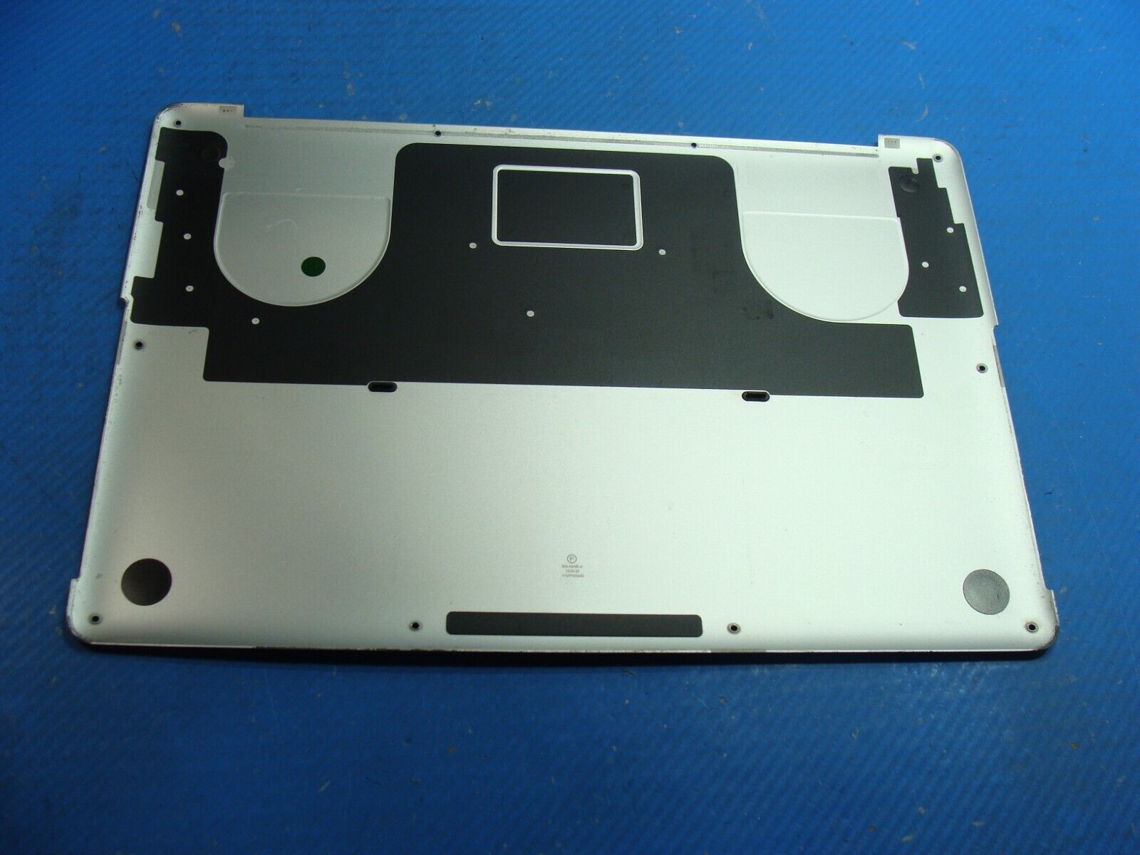 MacBook Pro A1398 15 Mid 2015 MJLQ2LL/A Bottom Case Silver 923-00544