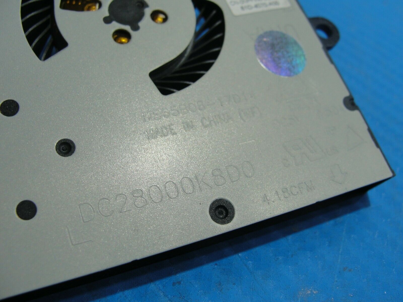 Dell Inspiron 15 5570 15.6