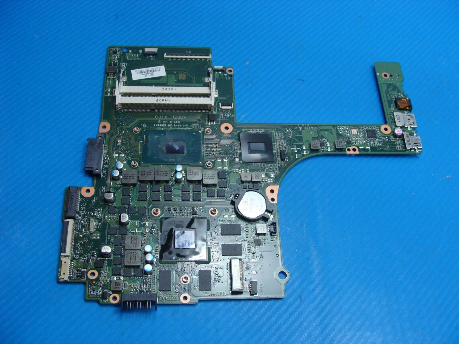 HP Pavilion Gaming 15-ak010nr 15.6
