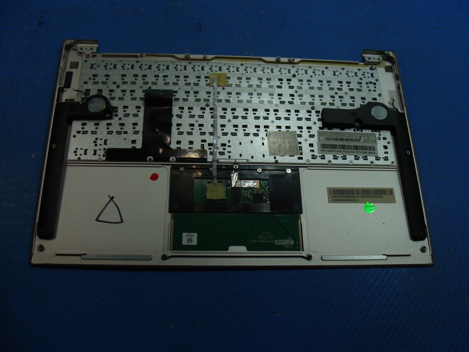 Asus UX31E 13.3 Palmrest w/Touchpad Keyboard 13GN8N1AM032-1