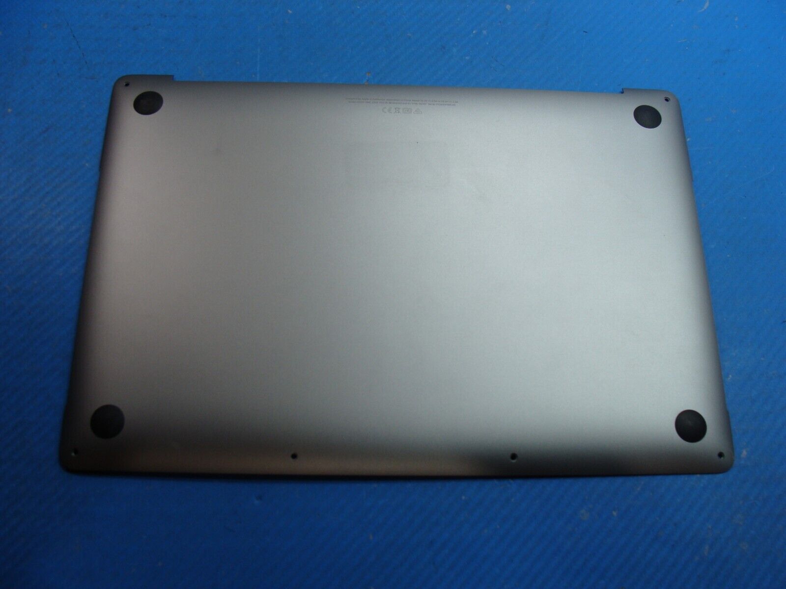 MacBook Pro A2251 13