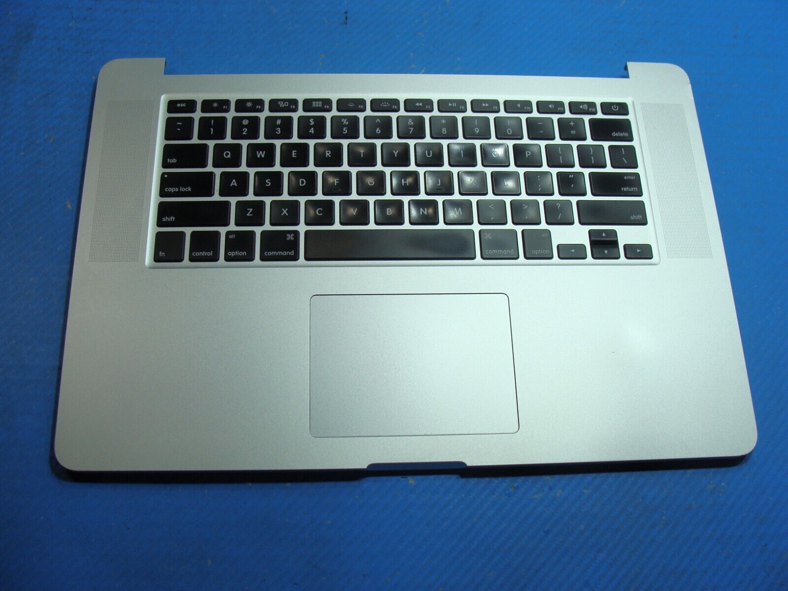 MacBook Pro 15 A1398 Mid 2014 MGXA2LL/A Top Case NO Battery w/Speakers 661-8311