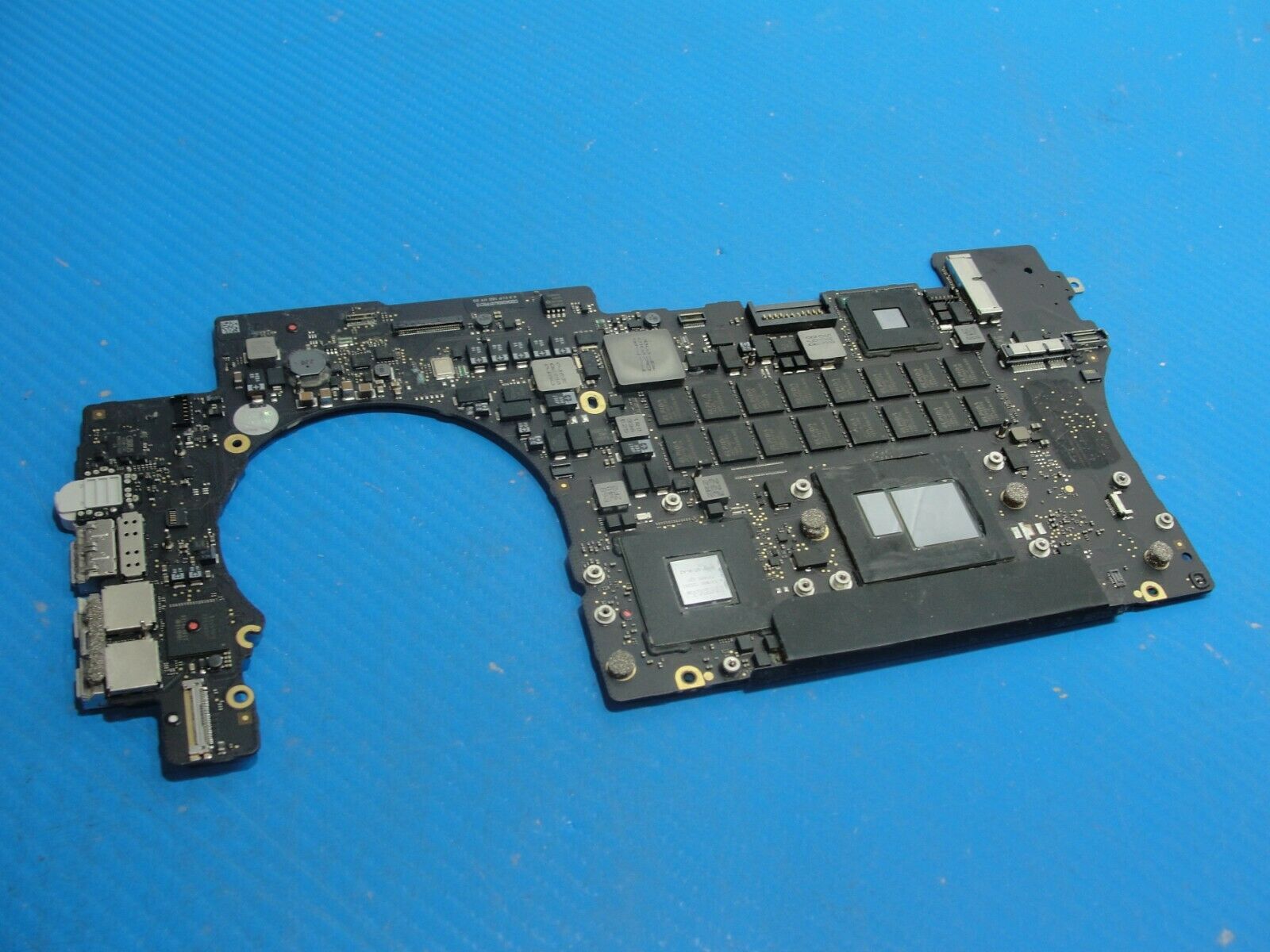 MacBook Pro A1398 15