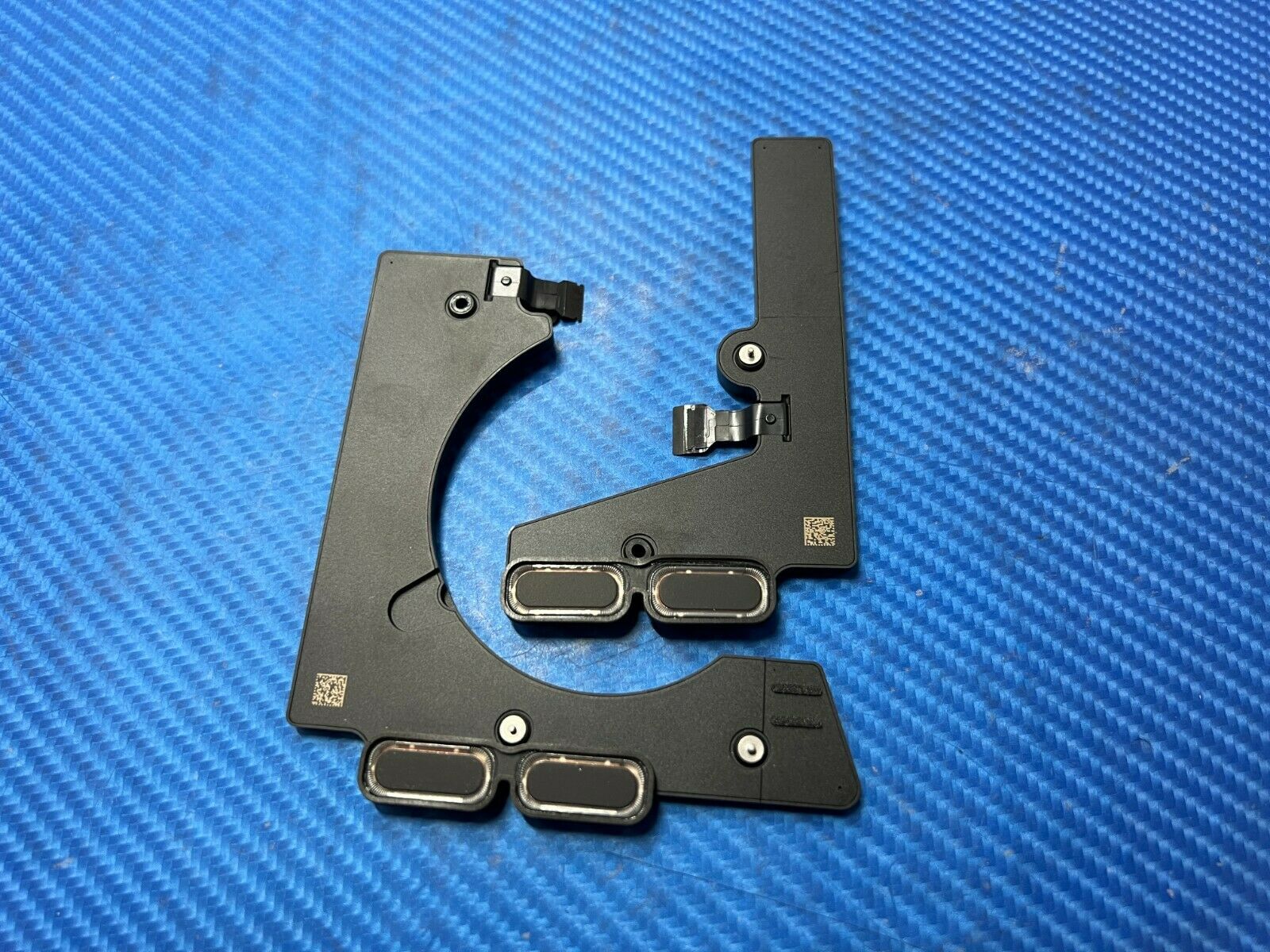 MacBook Pro A2289 13