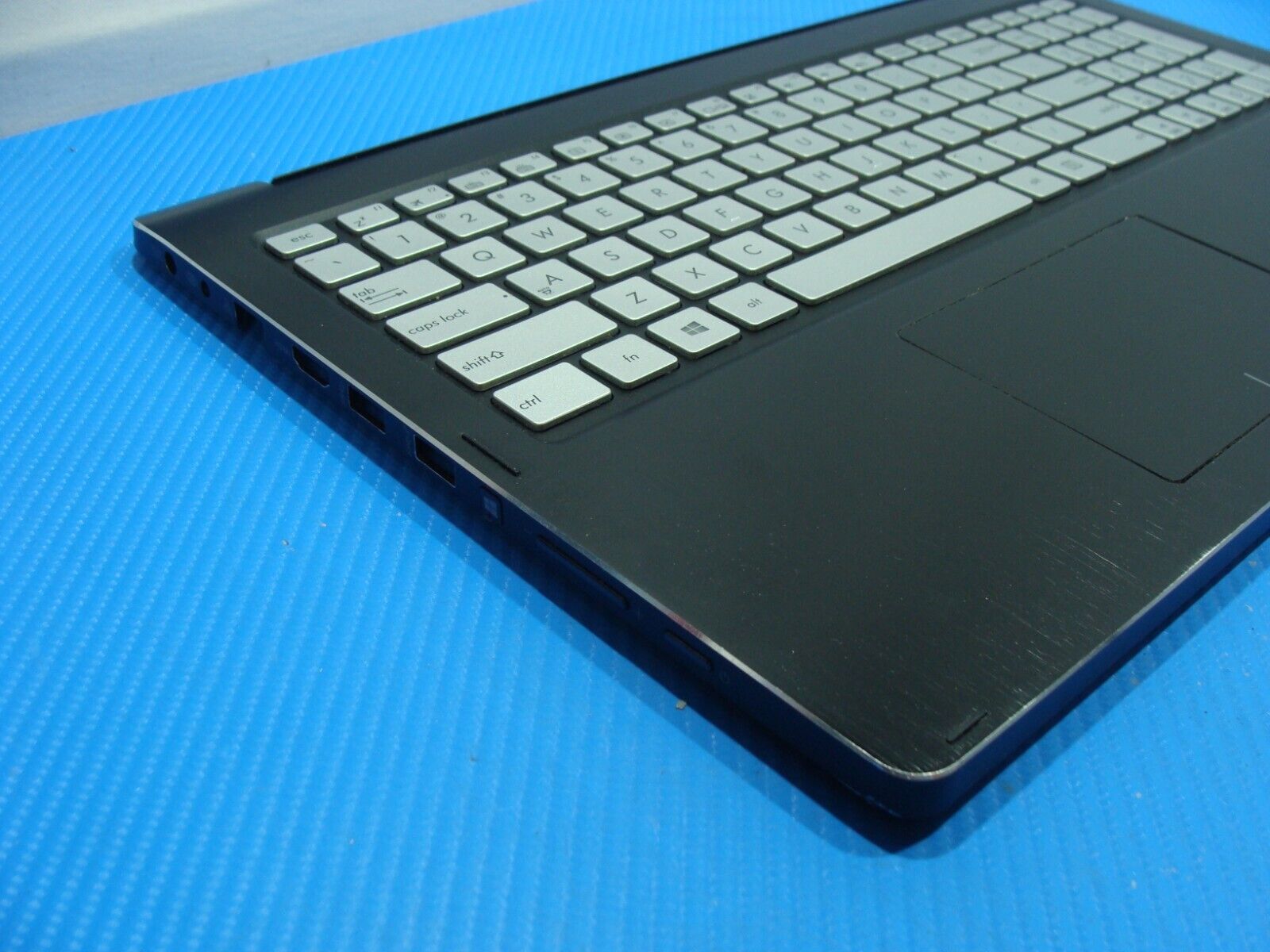 Asus 15.6” Q551LN-BBI706 OEM Palmrest w/TouchPad Backlit Keyboard 13NB0691AM0101
