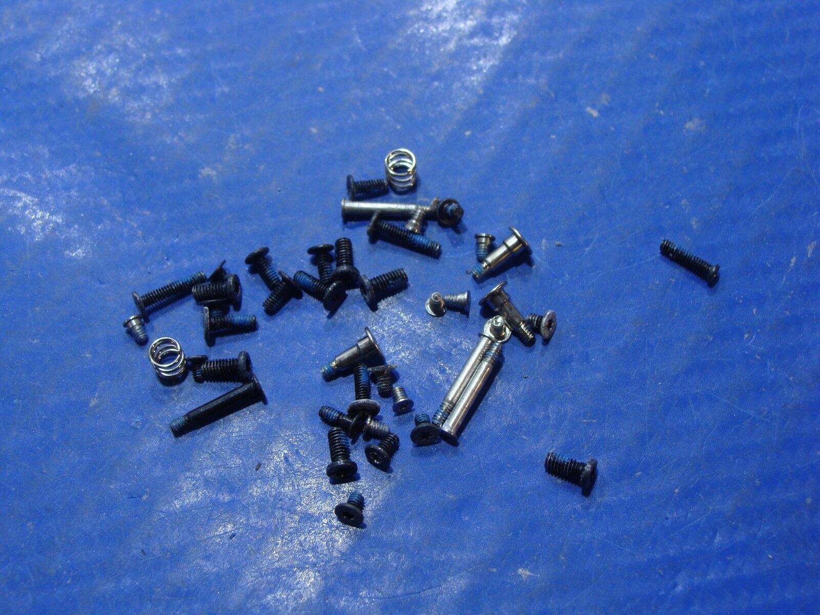 Apple MacBook Pro A1278 MD102LL/A 2012 13