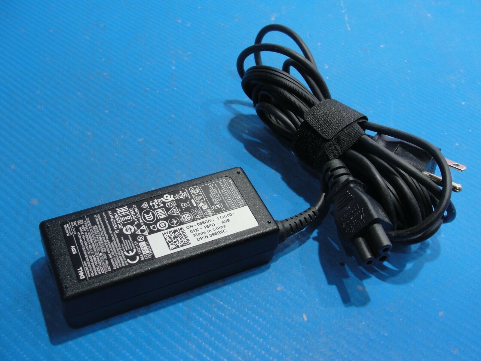 Genuine Dell AC Adapter Power Charger 19.5V 3.34A 65W LA65NS2-01 098R6C 