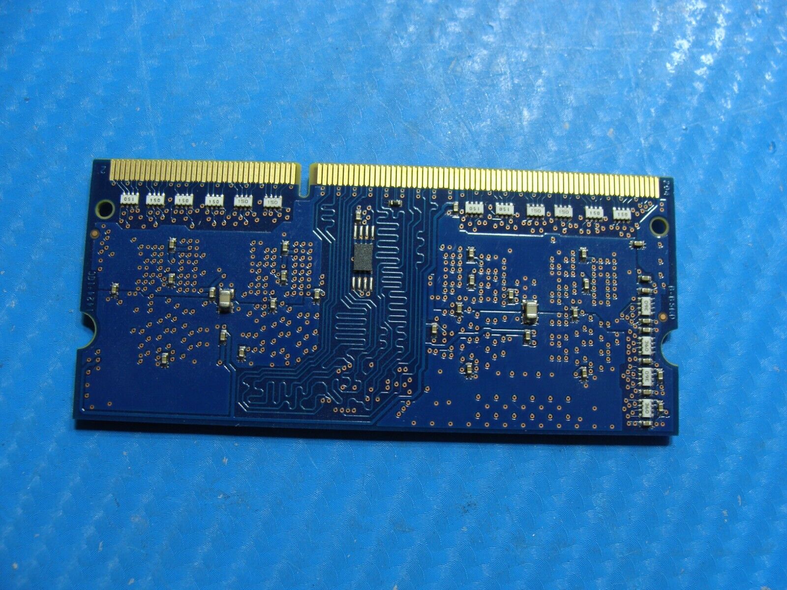 Acer R3-471T-54T1 SK Hynix 2GB 1Rx16 PC3L-12800S SO-DIMM Memory RAM KN2GB0G037
