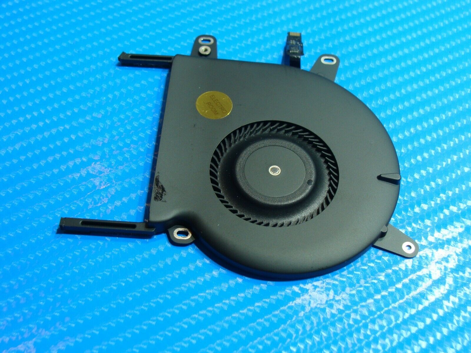 MacBook Pro A2289 13