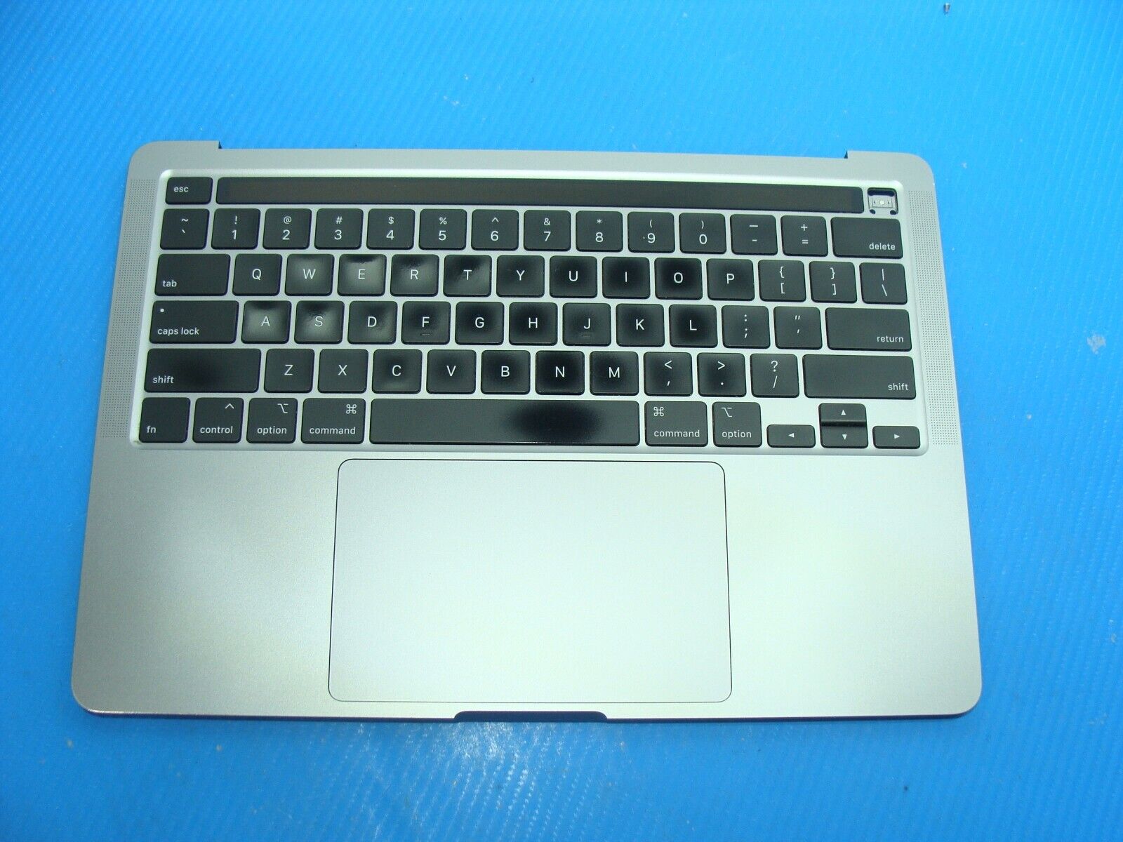 MacBook Pro A2251 13