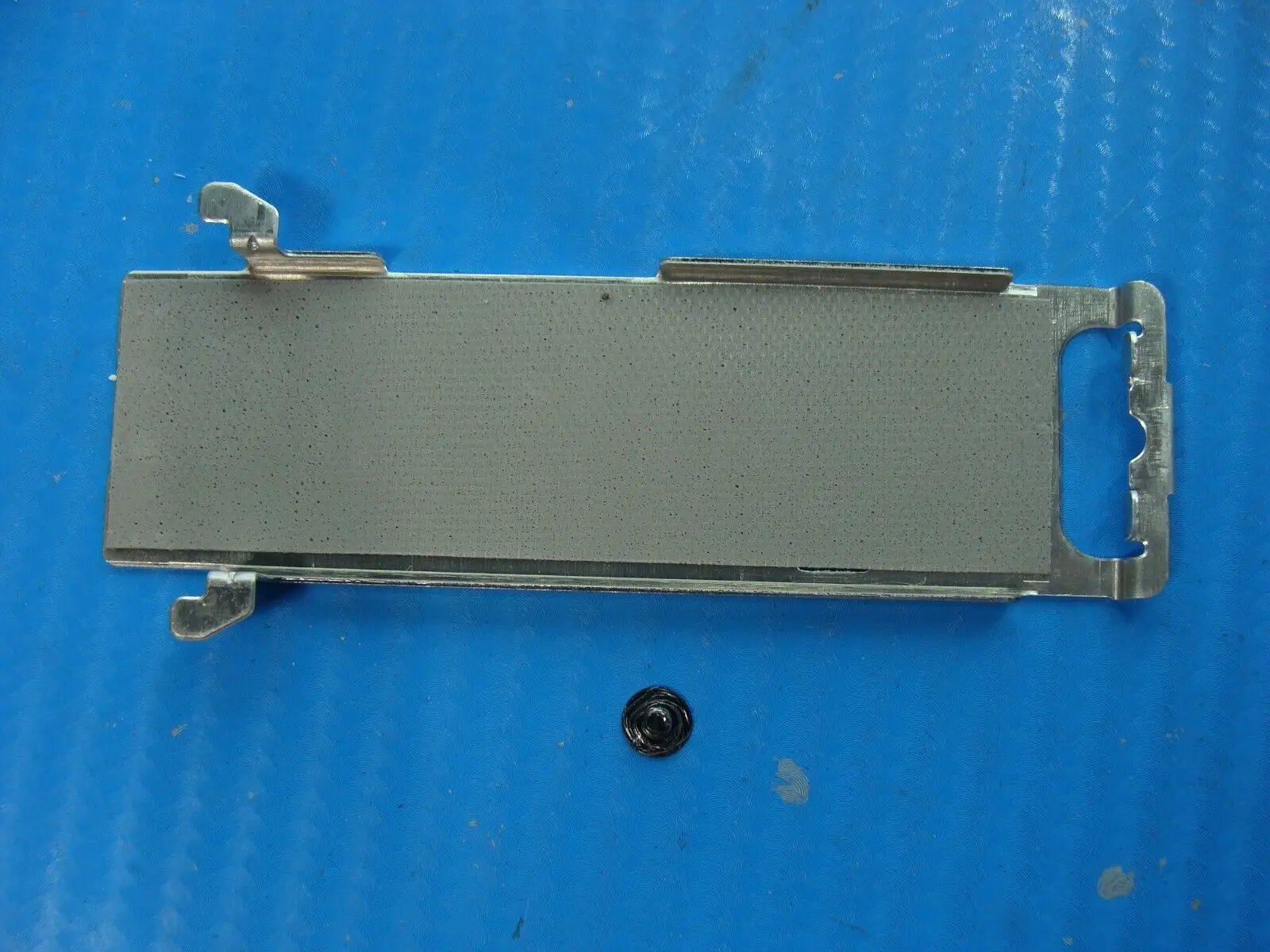 Dell Inspiron 15.6 15 3525 Genuine Laptop M.2 SSD Thermal Plate Bracket FP8R3
