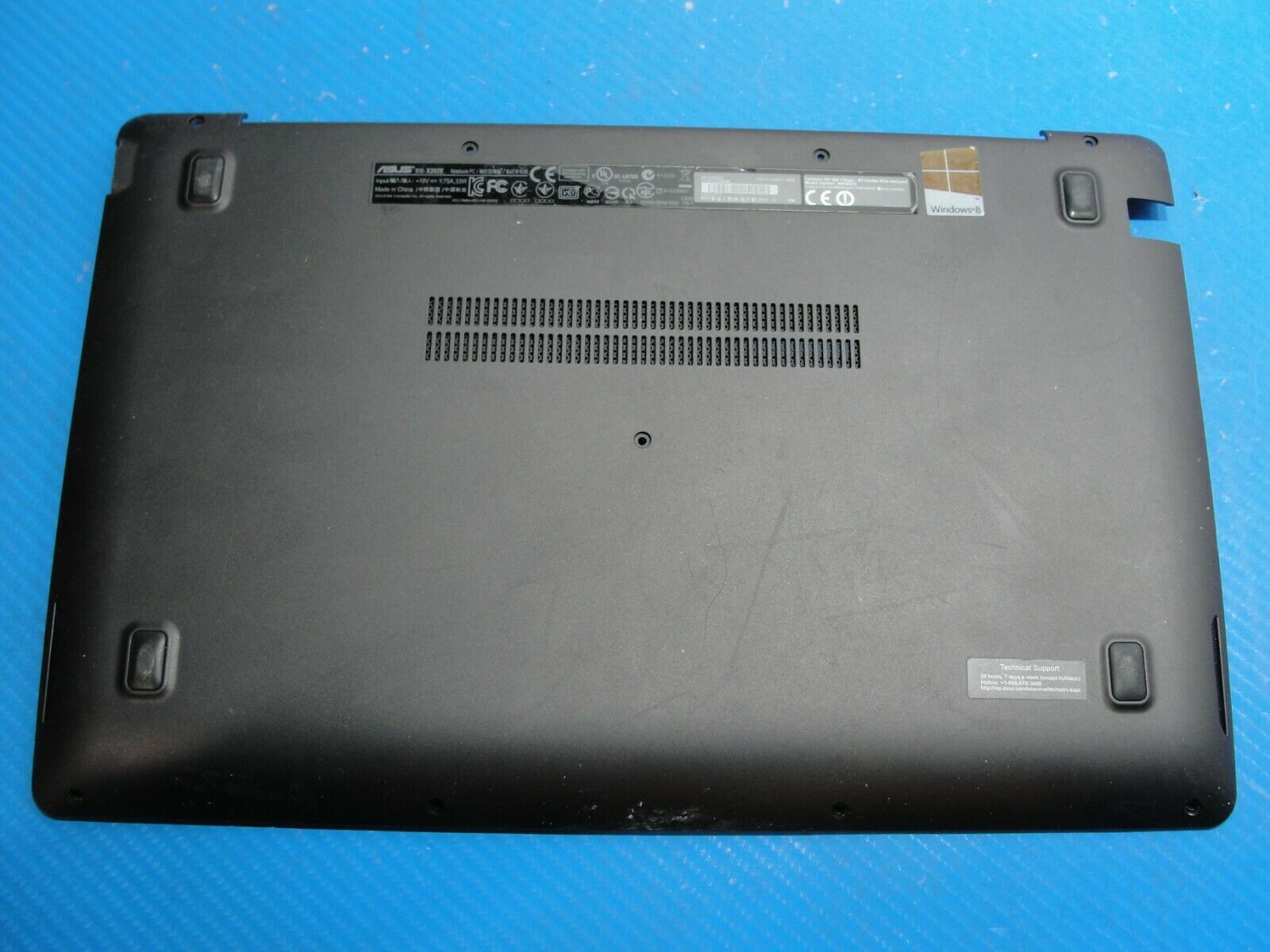 Asus VivoBook X202E 11.6
